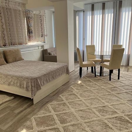 Ari Apartment Bulevardul Mamaia Köstence Dış mekan fotoğraf